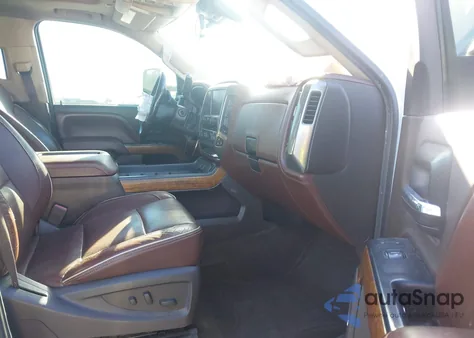 2015 Chevrolet Silverado 2500Hd High Country z USA, uszkodzony, nr VIN 1GC1KXE85FF613999